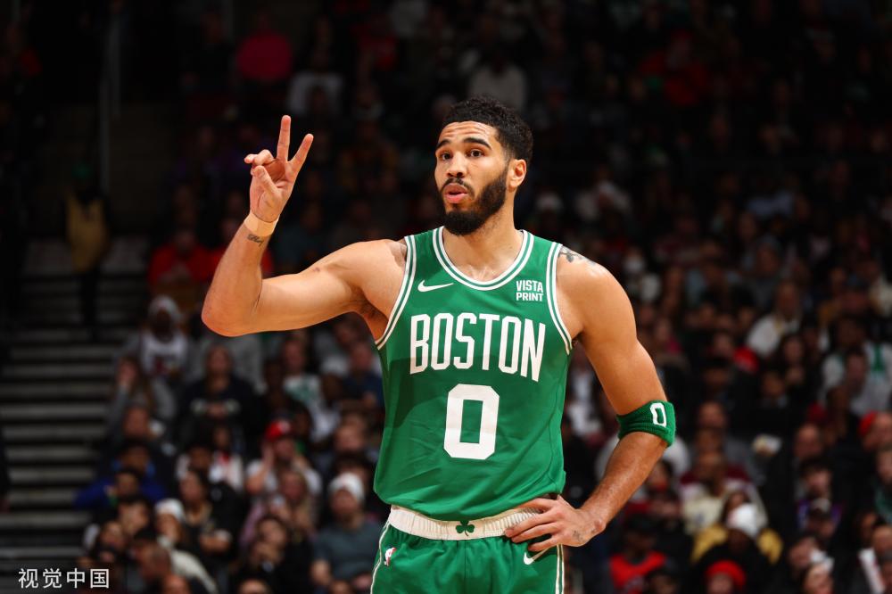 继续扮演着 继续扮演着